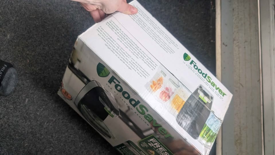 FoodSaver Vacuum Sealer Fresh System - Store Price $230 - photo 3