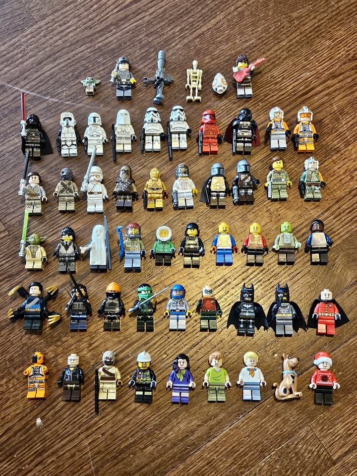Lego Minifigure Lot Star Wars Batman Scooby Doo