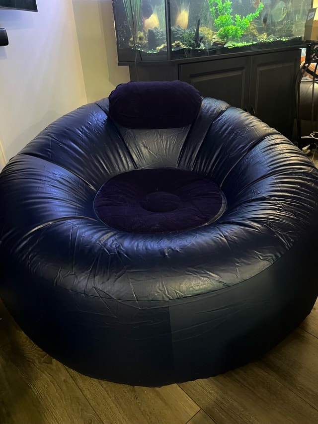 NEW IN BOX Weilong Inflatable Sofa - Blue/Black - photo 3