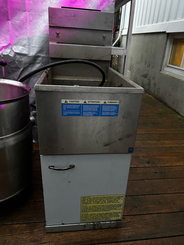 Pitco 40C+ LP Gas Fryer - Hose & Regulator Included