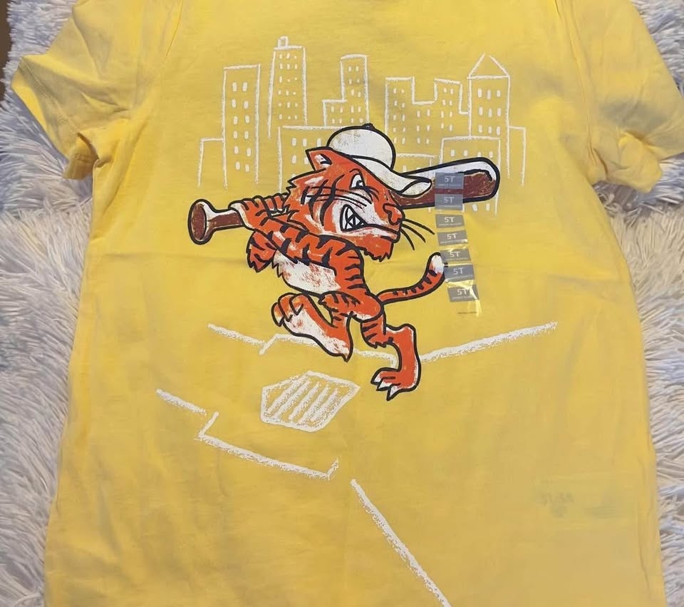 BOYS TSHIRT SIZE: 5T PRICE:$20 - photo 2