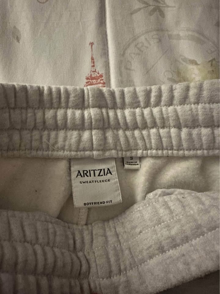 Aritzia Wide Leg Boyfriend Sweats - photo 2
