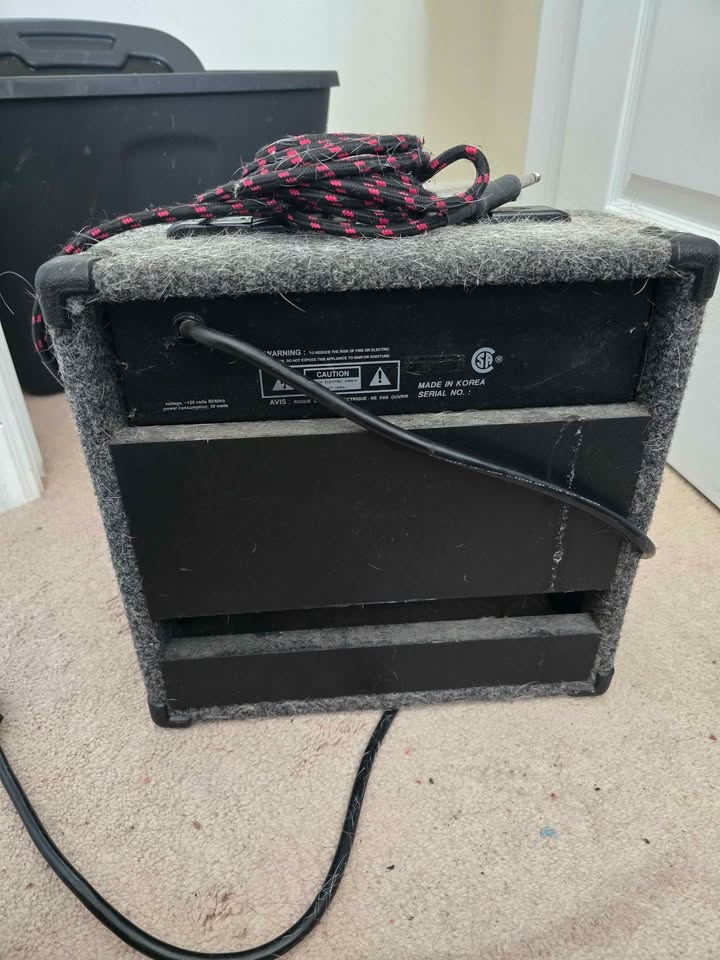 Career Practice Amp + Guitar Cable - photo 2