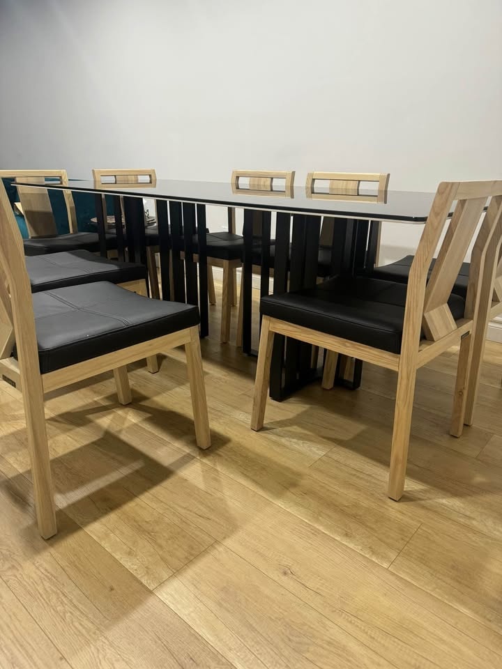 Elegant Dining Table Set with 8 Wooden Chairs – White & Black - photo 4