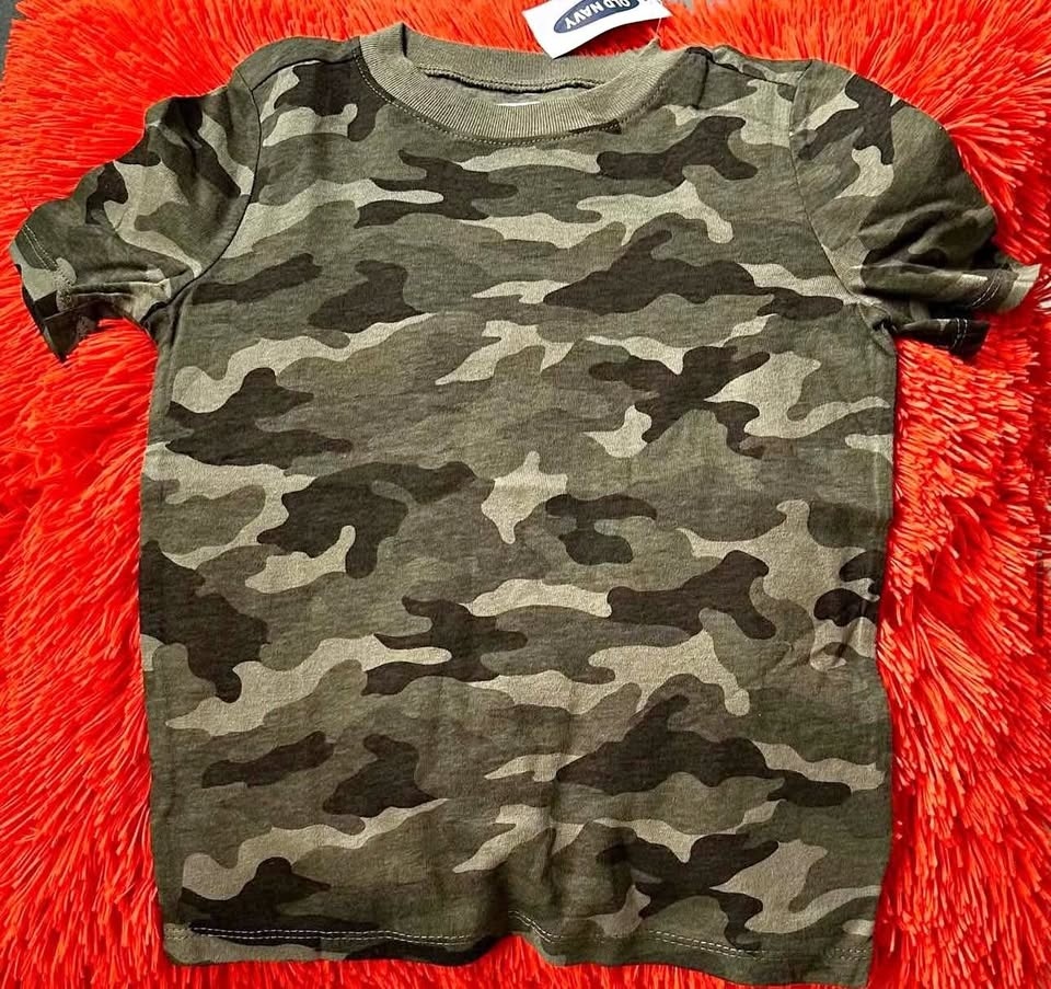 BOYS TSHIRT SIZE:4T PRICE:$20
