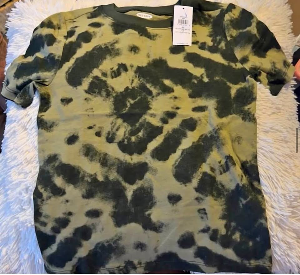 BOYS TSHIRT SIZE:5T PRICE:$15