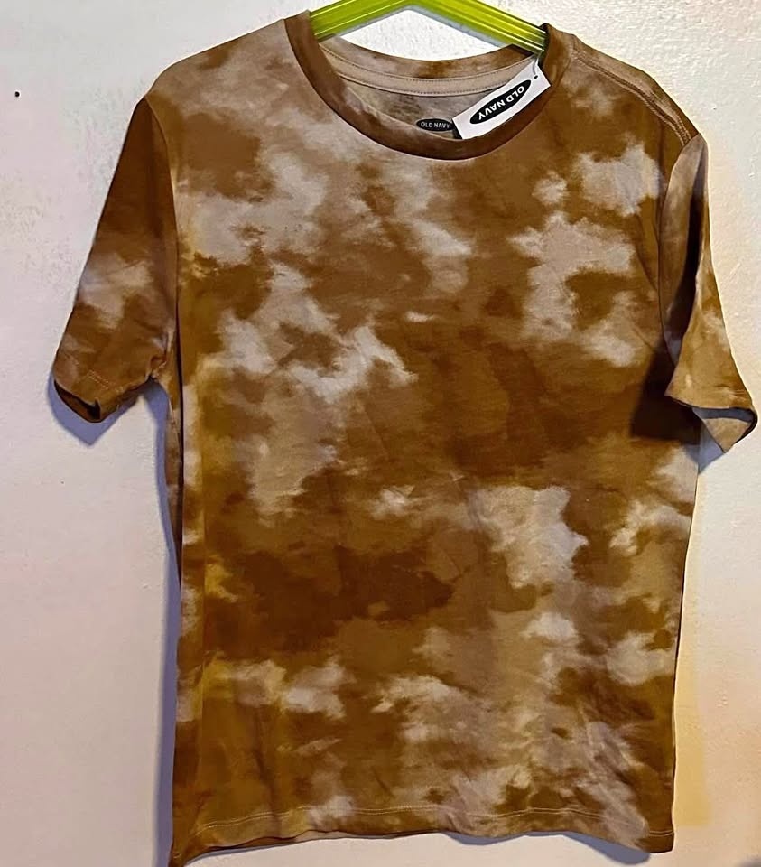 BOYS TSHIRT SIZE: LARGE PRICE:$20 AGES: 10-12