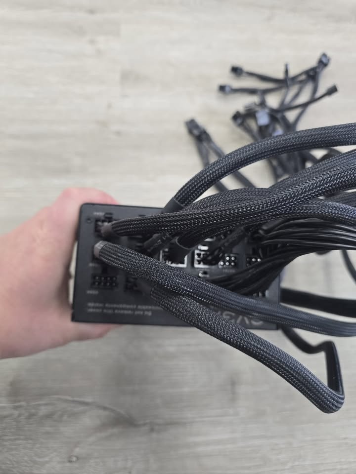 EVGA SuperNOVA 1300 G2, 80+ GOLD 1300W, Fully Modular - photo 2