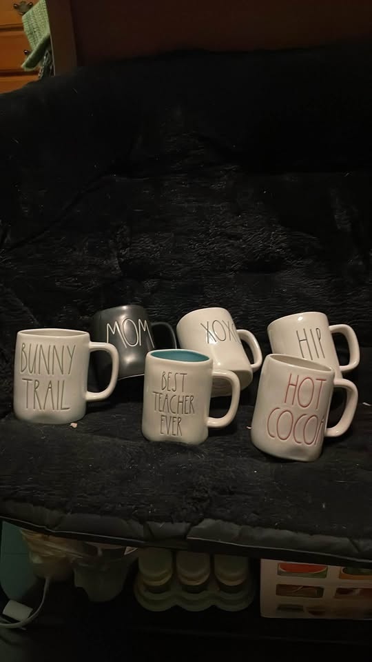 Rae Dunn Mugs - photo 3