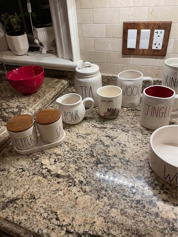 Rae Dunn Mugs - photo 5