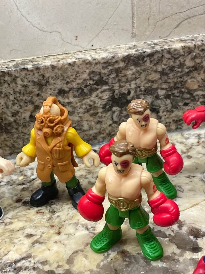 Fisher-Price Imaginext Figures - photo 2