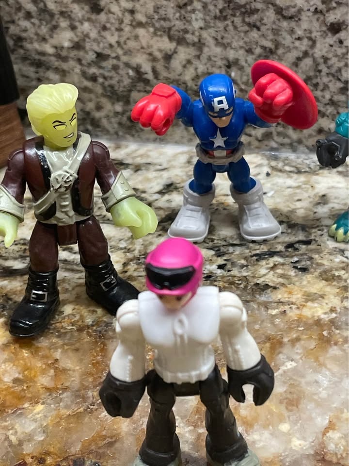Fisher-Price Imaginext Figures - photo 4