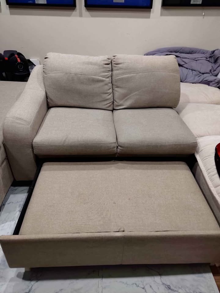 Sectional Couch - photo 4