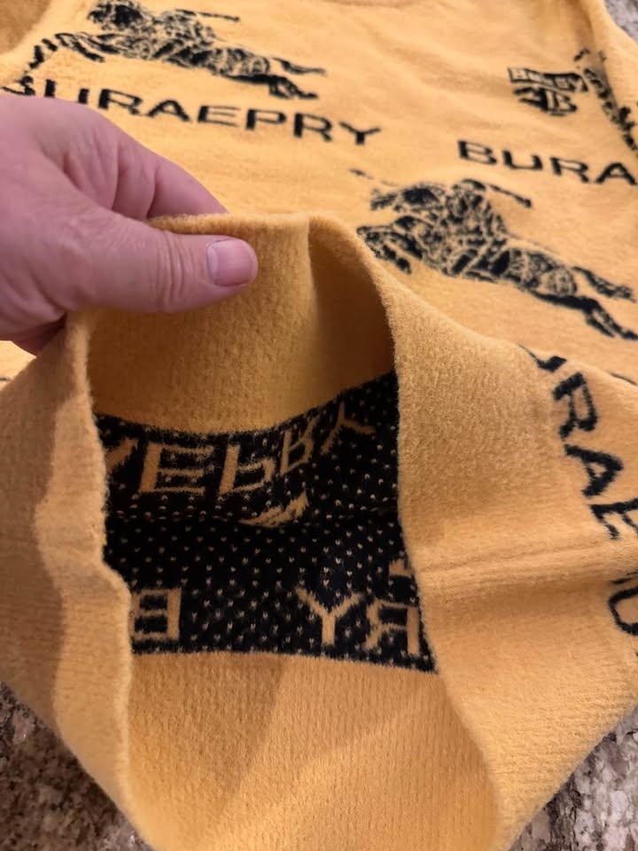 Burberry Cashmere Wool Crew Neck Sweater - Size M - photo 2