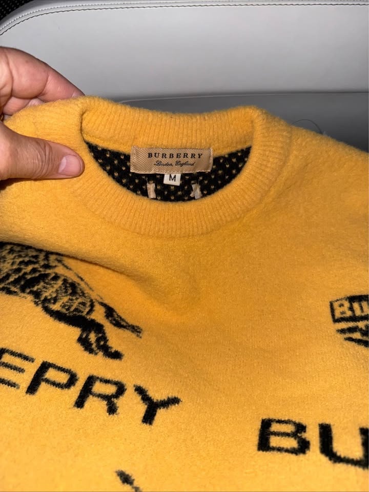 Burberry Cashmere Wool Crew Neck Sweater - Size M - photo 5
