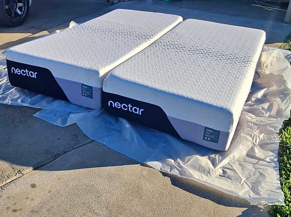 Nectar Premier Memory Foam Twin XL Mattress - Like New