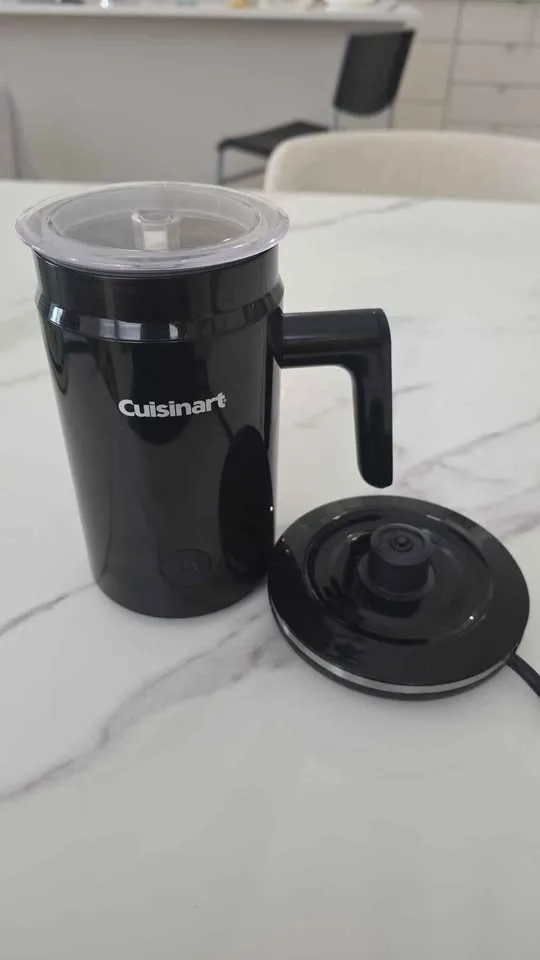 Cuisinart milk frother black image indicator(2)