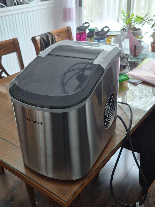 Ice maker - photo 2