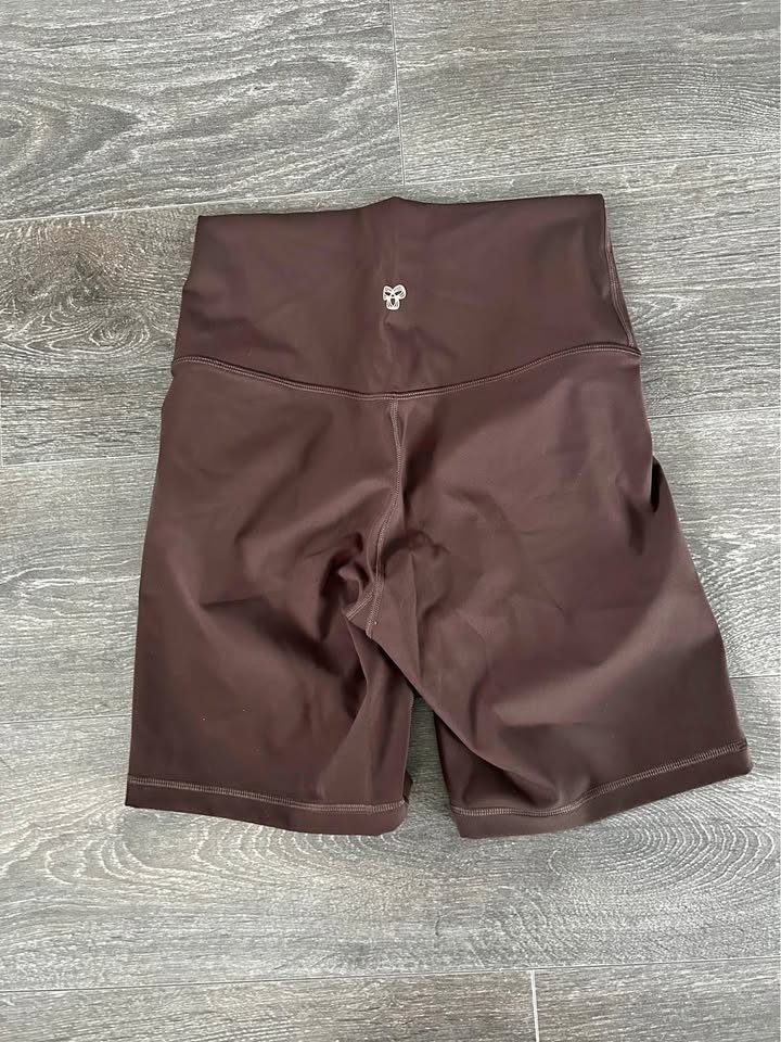 TnaAction High Waisted Biker Shorts Brown M