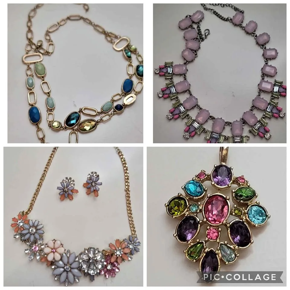 Statements Necklaces & Pendant thumbnail