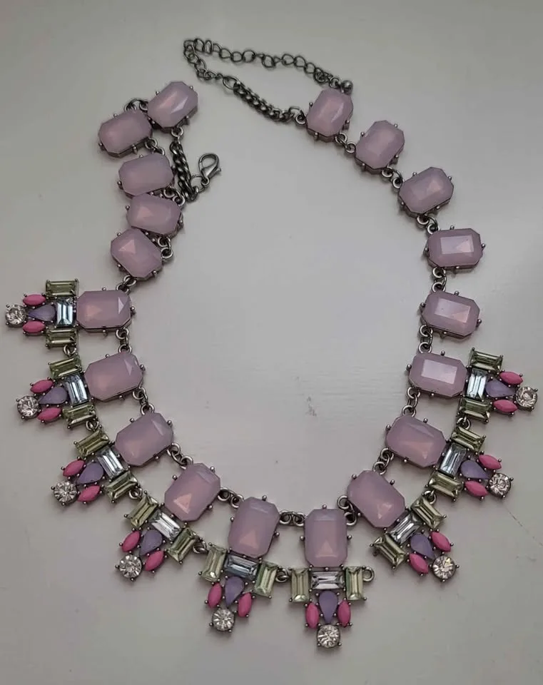 Statements Necklaces image indicator(3)