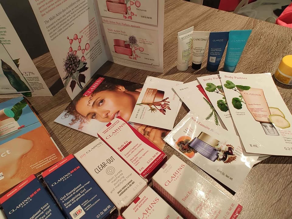 Clarins beauty mingle - take all for $20 - photo 3