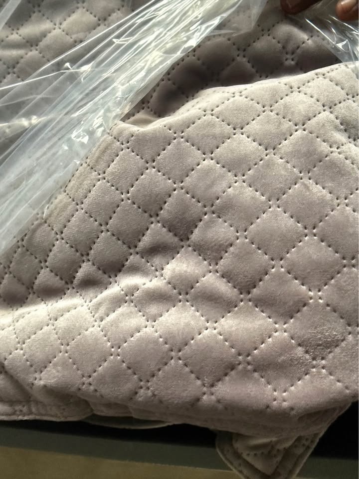 BlanQuil Premium Weighted Blanket - Brand New in Box! - photo 3