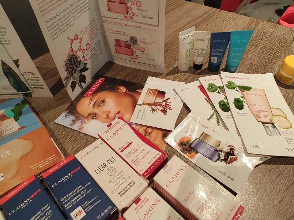 Clarins beauty mingle - take all for $10 - photo 3