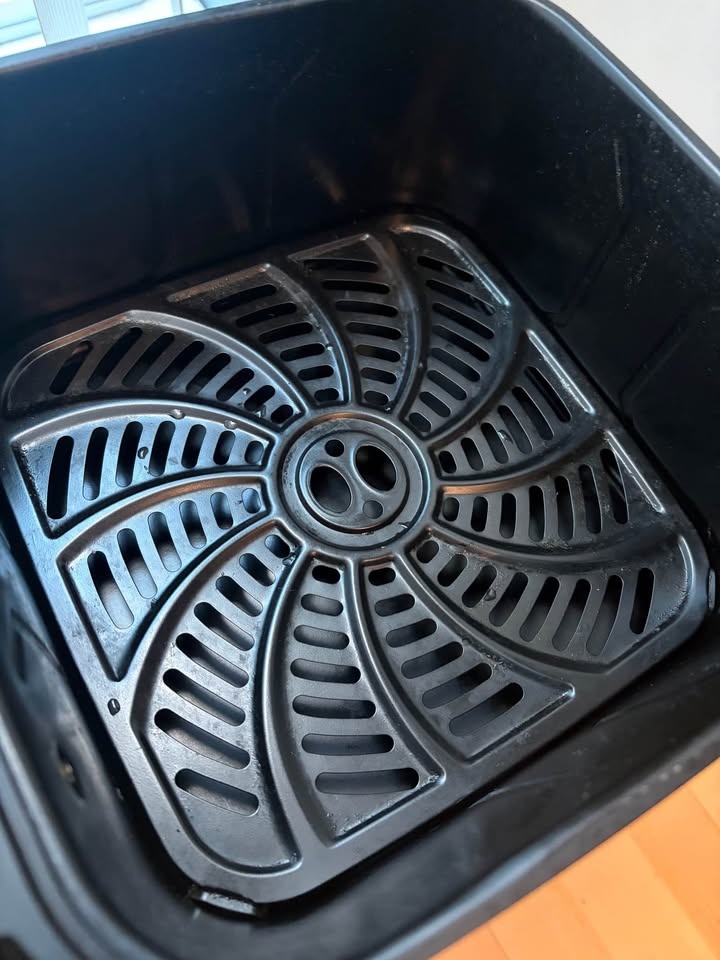Gourmia 7QT Air Fryer - photo 2