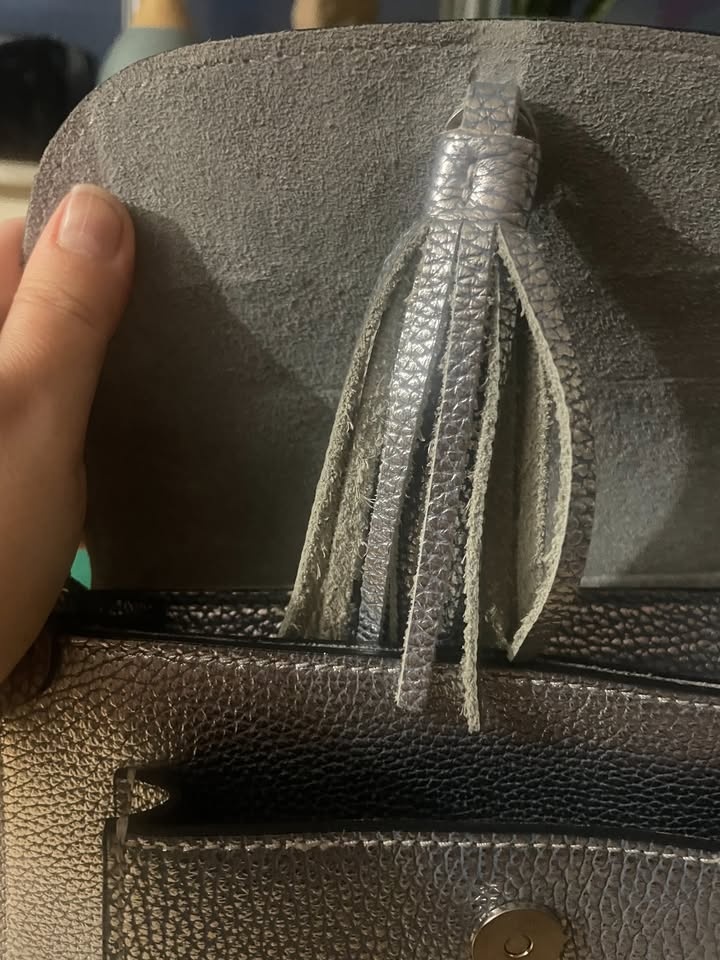 Silver Shiny Leather Bag from Italy - Crossbody - photo 3