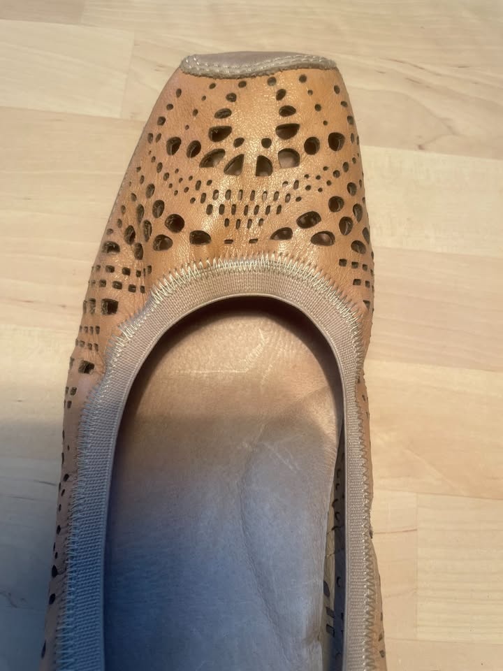 Pikolinos Gandia Laser-Cut Leather Slip-On Loafers EU 40 US 39 - photo 3