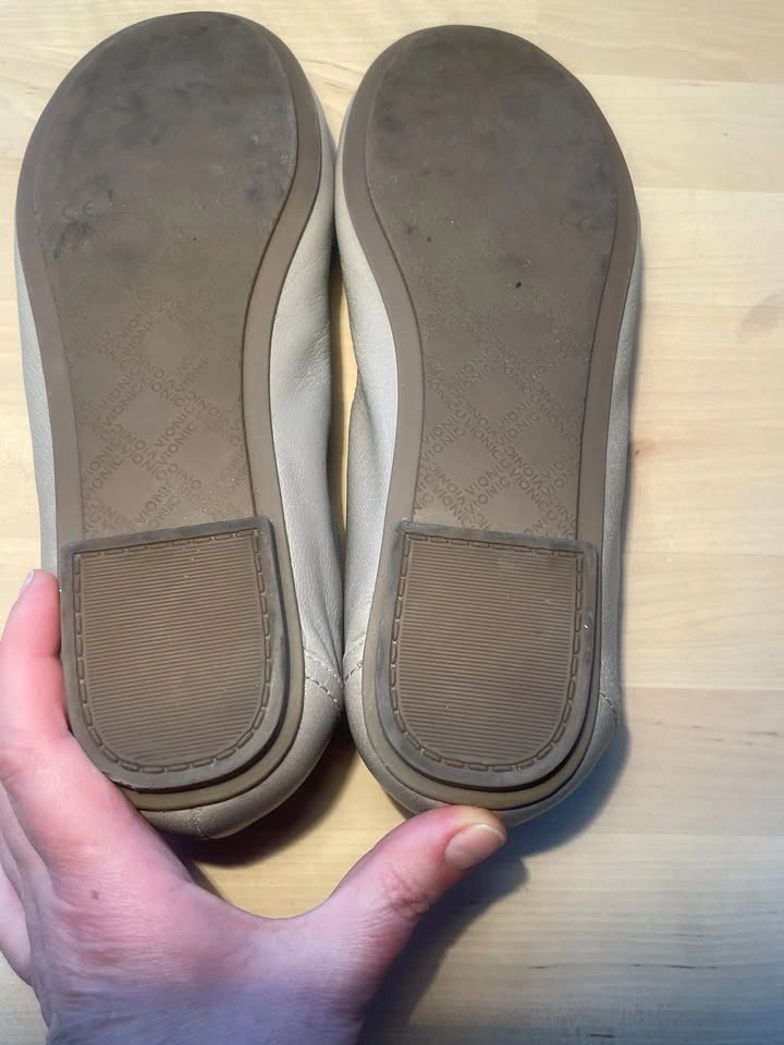Taupe Beige Vionic Spark Caroll Leather Ballet Flats US 8 - photo 3