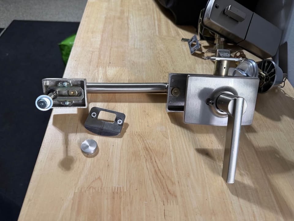 Weiser Front Door Lever Handle - photo 2