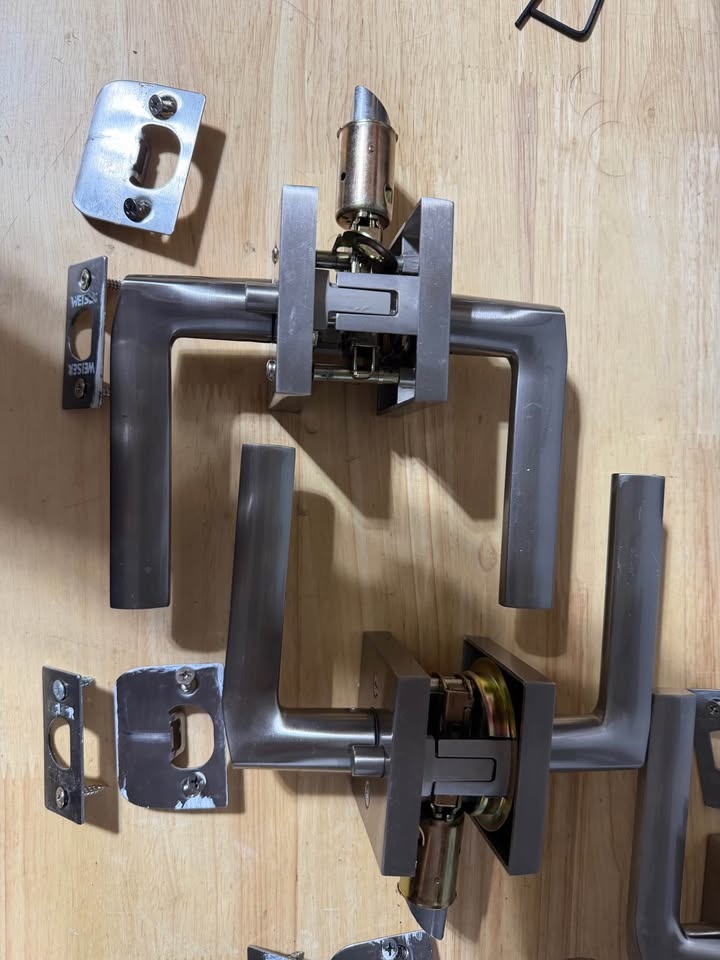 Weiser Privacy Lever Handles (Bedroom/Bathroom) - 3 Available - photo 2
