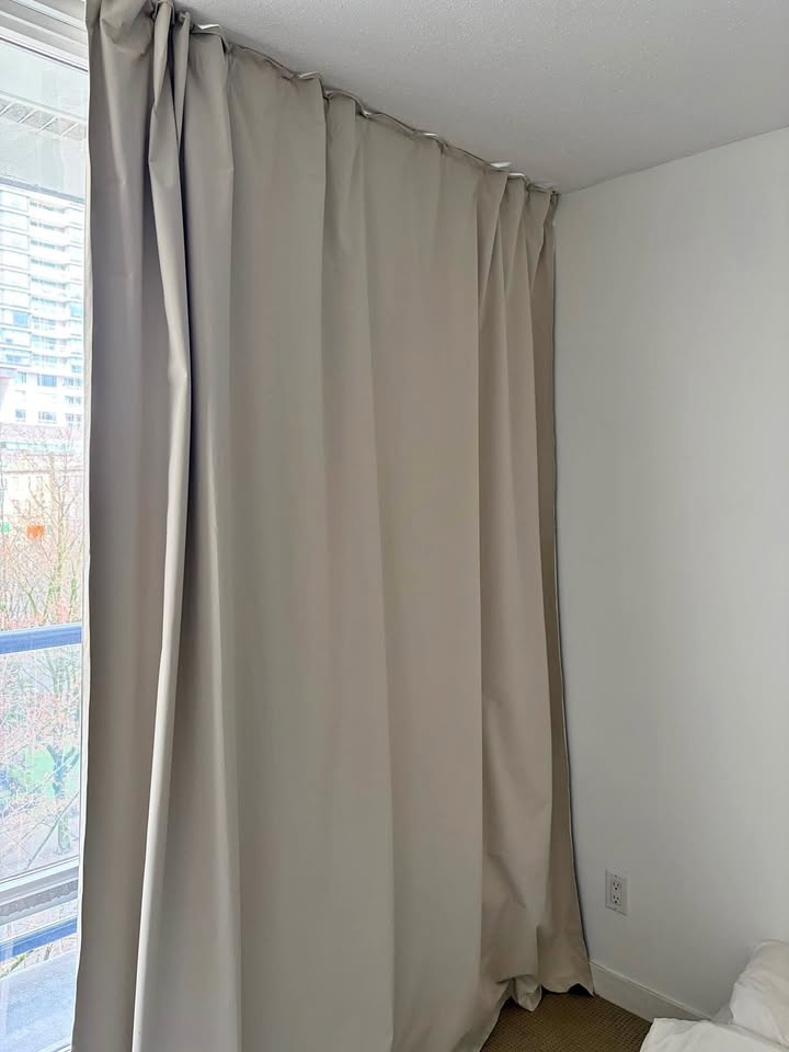 Blackout Curtain & Extendable Rod – Beige
