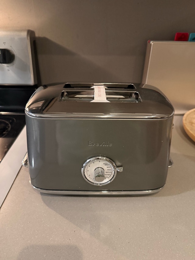 Breville Toast Select Luxe Toaster (Brand New)