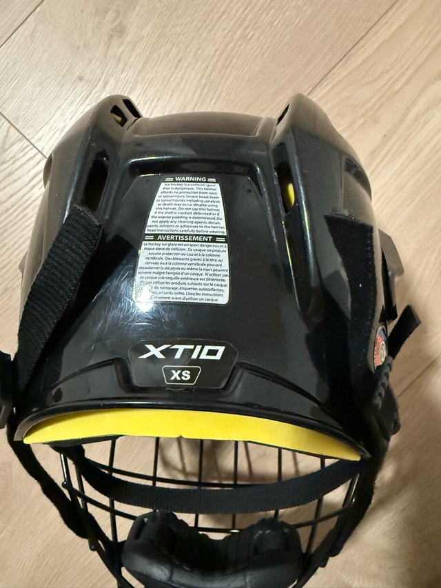 CCM Hockey Helmet with Cage (size XS) - photo 2