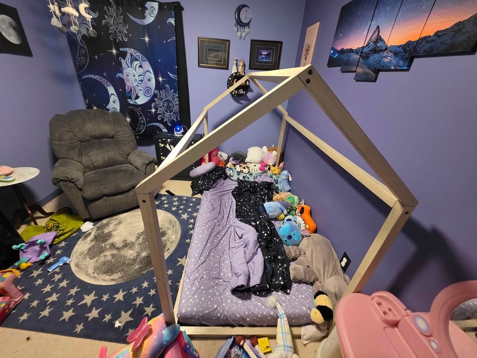 Free twin size toddler bed frame (frame only mattress not includ - photo 2