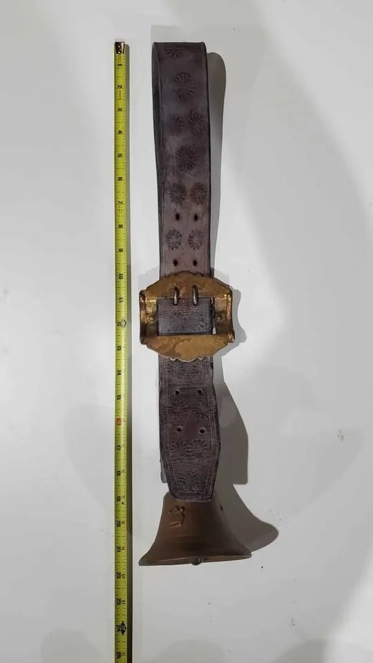 Cowbell antique image indicator(2)