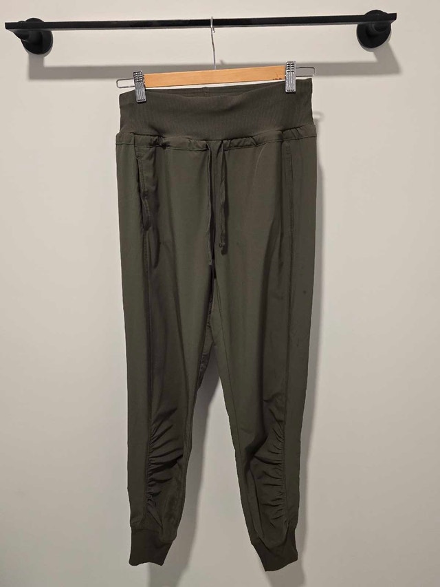 Brand new Womens S-M bottoms never worn