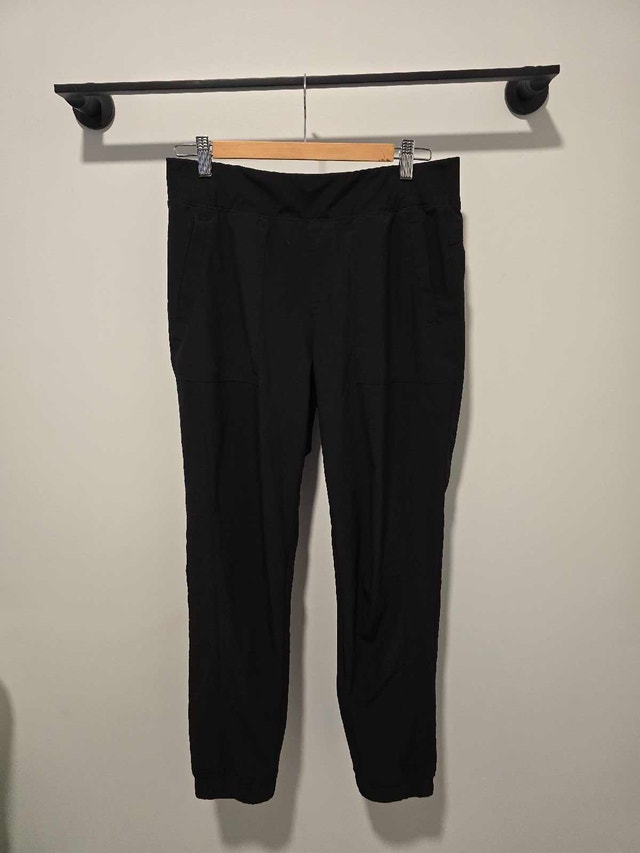 Womens M activewear prof pants worn twice