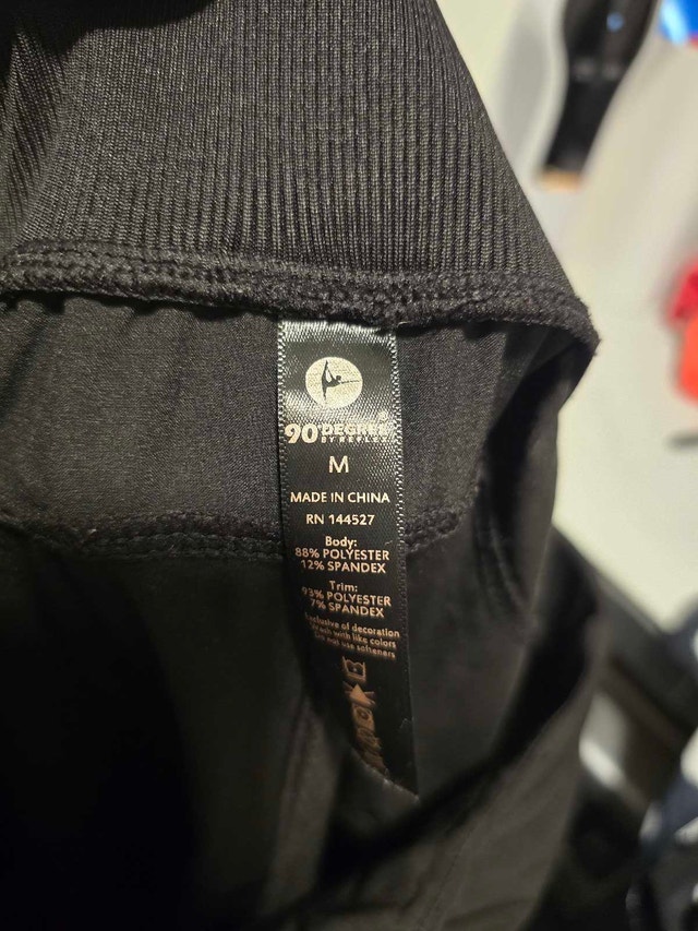 Womens M activewear prof pants worn twice - photo 4