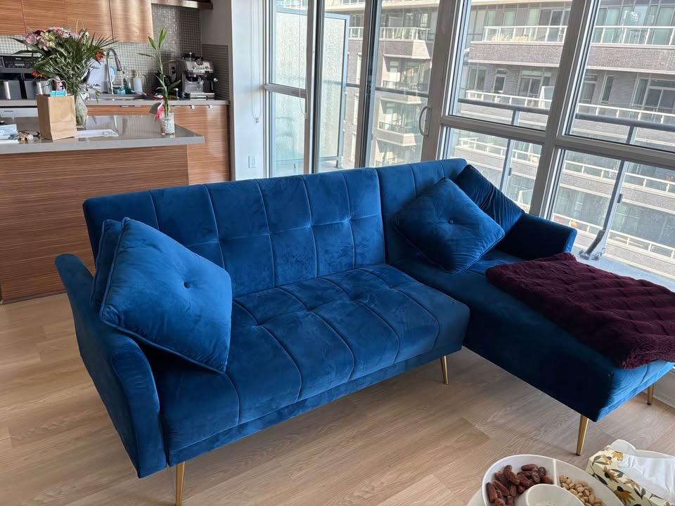 Convertible Sectional Couch + Guest bed. - photo 2