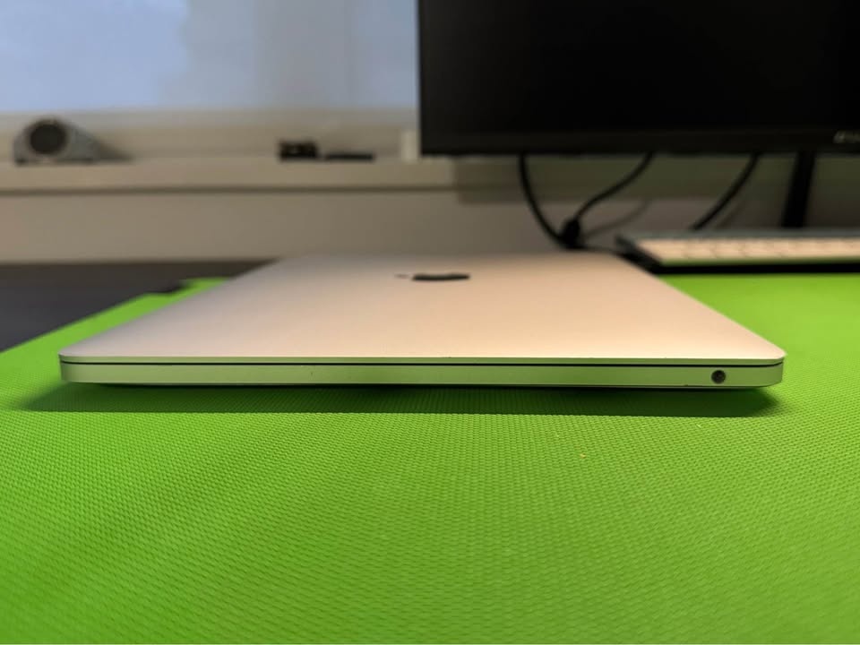 MacBook Pro 13-inch M2 2022 8GB RAM 256GB SSD - photo 5