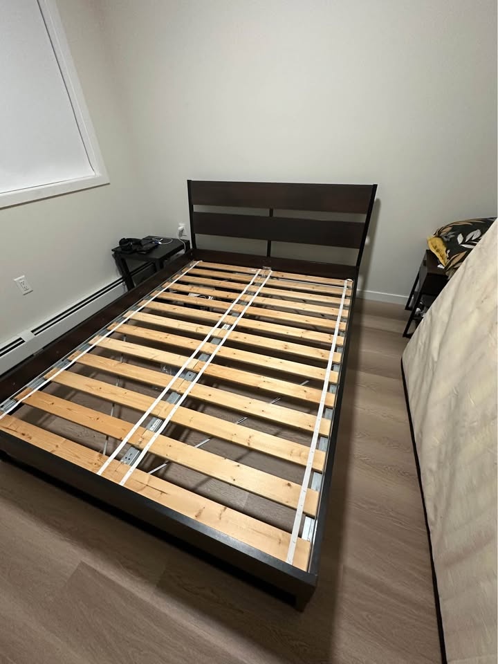 Queen Bedframe - photo 2