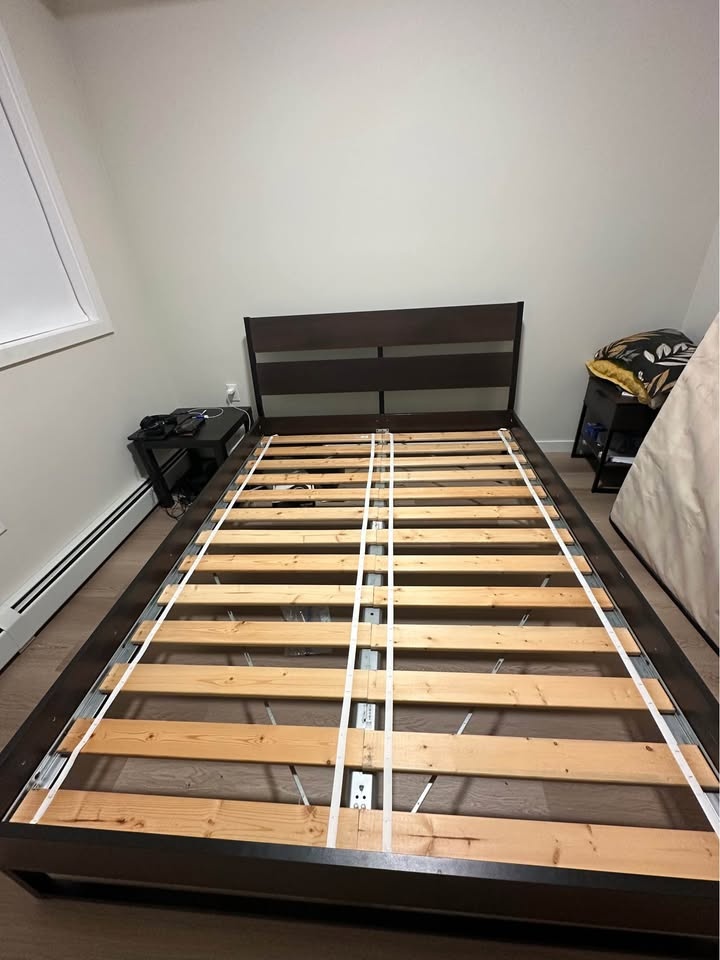 Queen Bedframe - photo 3