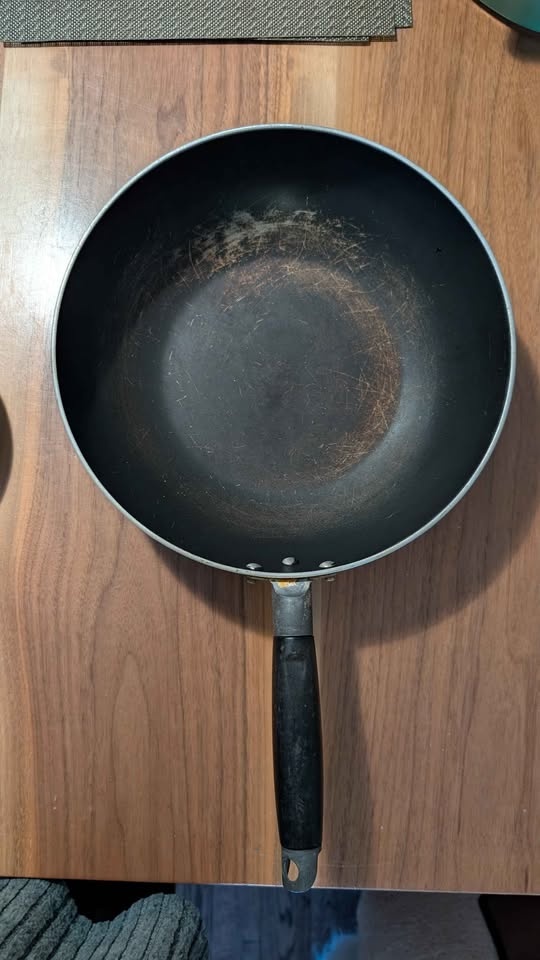 Cookware Set - Wok, Small Frying Pan, Omelet Ease Pan - photo 2