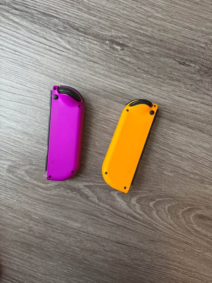 Official Nintendo Switch Joycon - photo 2
