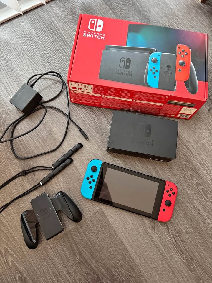 Nintendo Switch Console