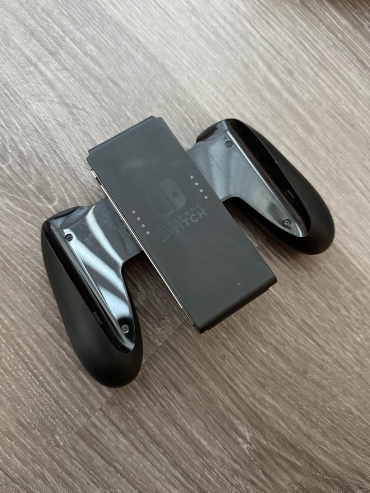 Nintendo Switch Console - photo 5
